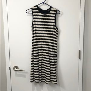Banana Republic Women’s sleeveless Dress